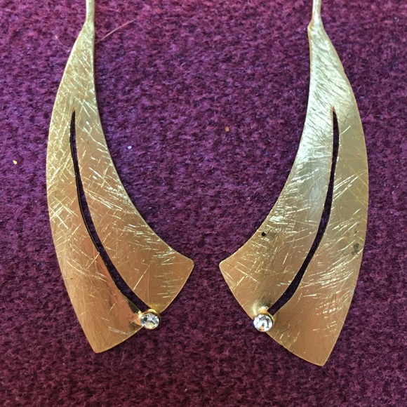 Gold Earrings with rhinestone - Picture 2 of 2